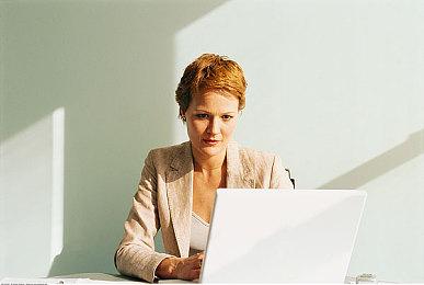 重生提前泄露了《Apex英雄》下赛季新英雄：Vantage